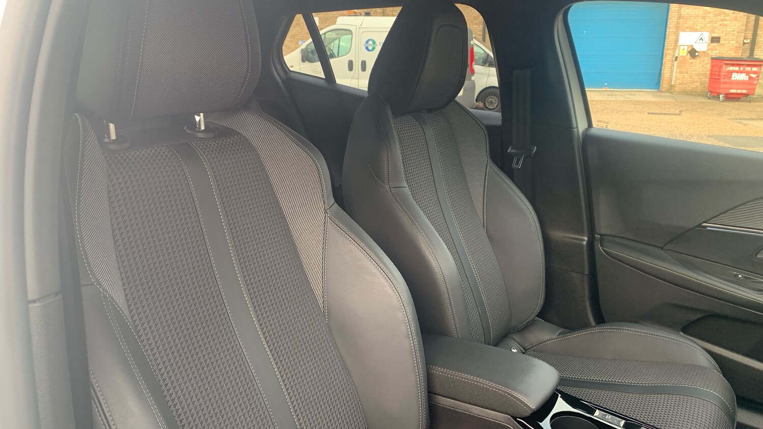 Used Peugeot 2008 2022 for sale - 76621444: Photo 42