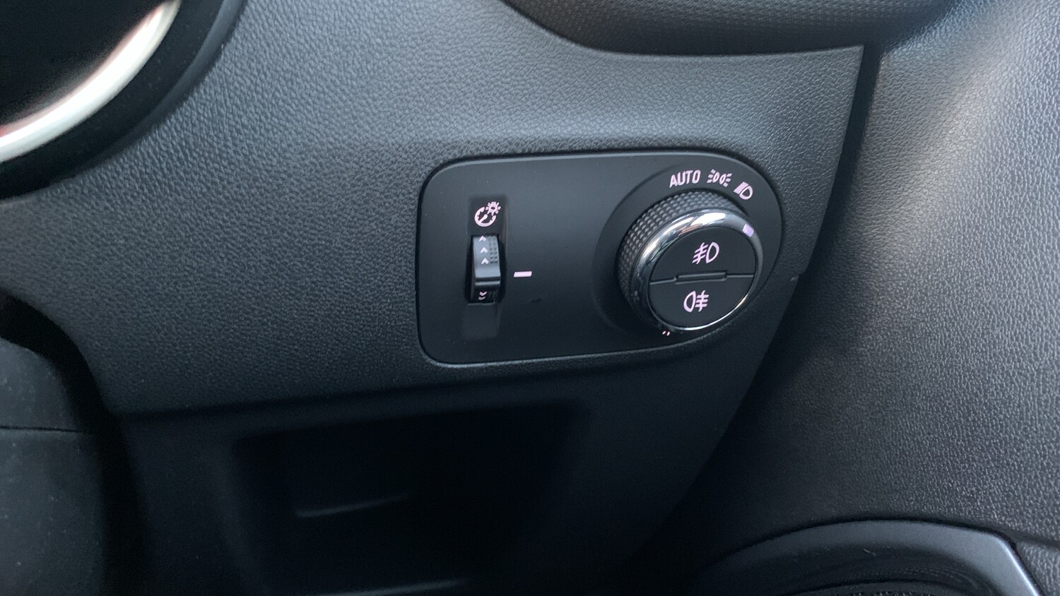 Used Vauxhall Crossland 2022 for sale - 77057670: Photo 32