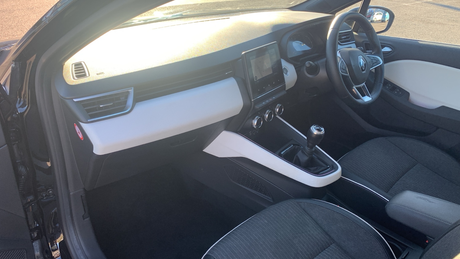 Used Renault Clio 2021 for sale - 76744085: Photo 12