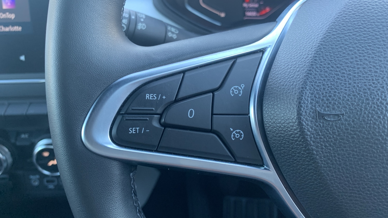 Used Renault Clio 2021 for sale - 76744085: Photo 23