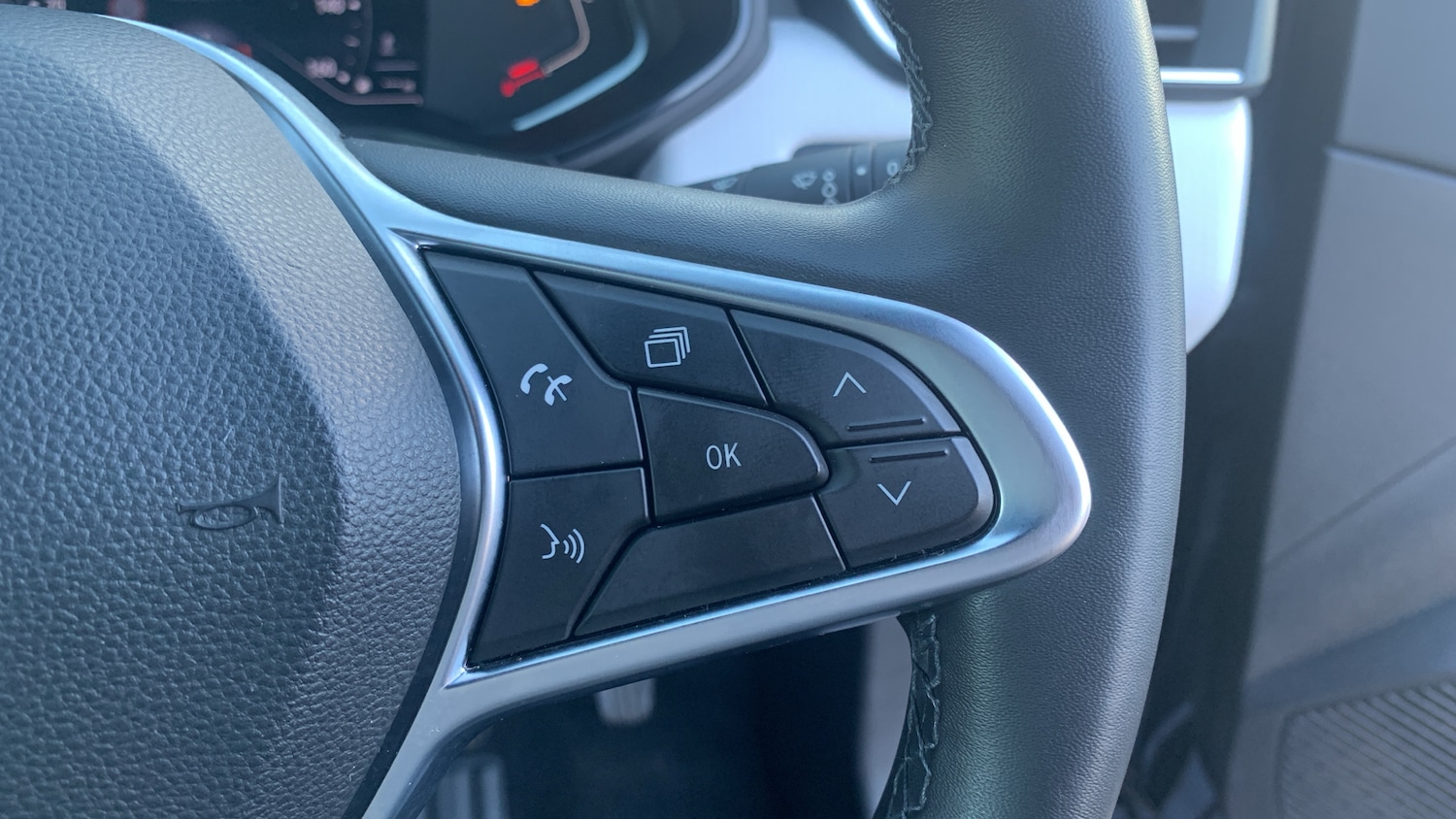 Used Renault Clio 2021 for sale - 76744085: Photo 24