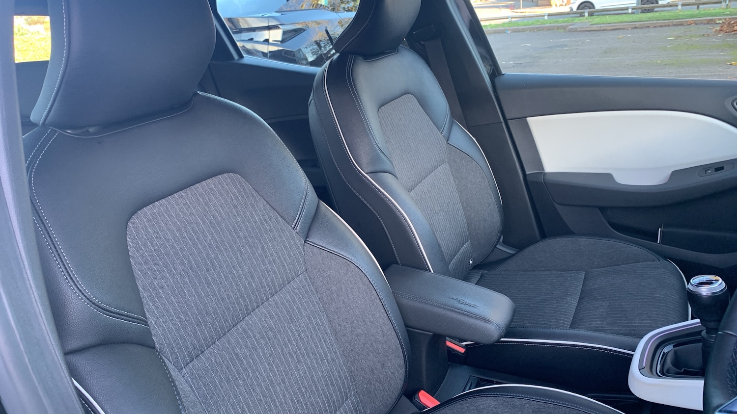 Used Renault Clio 2021 for sale - 76744085: Photo 37