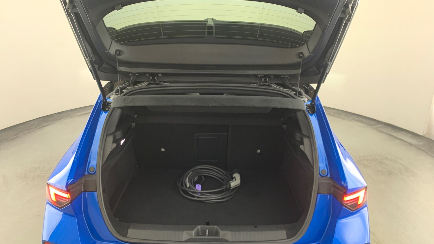 Used Vauxhall Astra 2023 for sale - 77346209: Photo 6