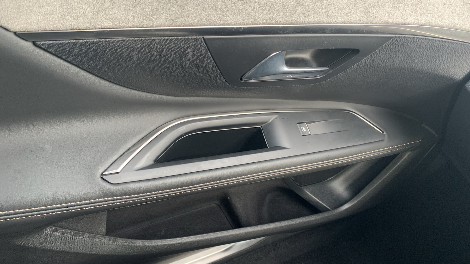 Used Peugeot 5008 2022 for sale - 76744073: Photo 36