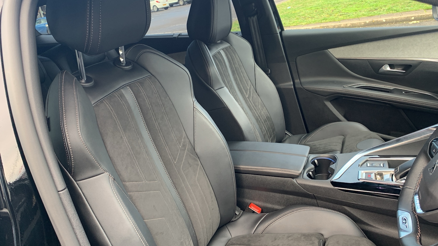 Used Peugeot 5008 2022 for sale - 76744073: Photo 37