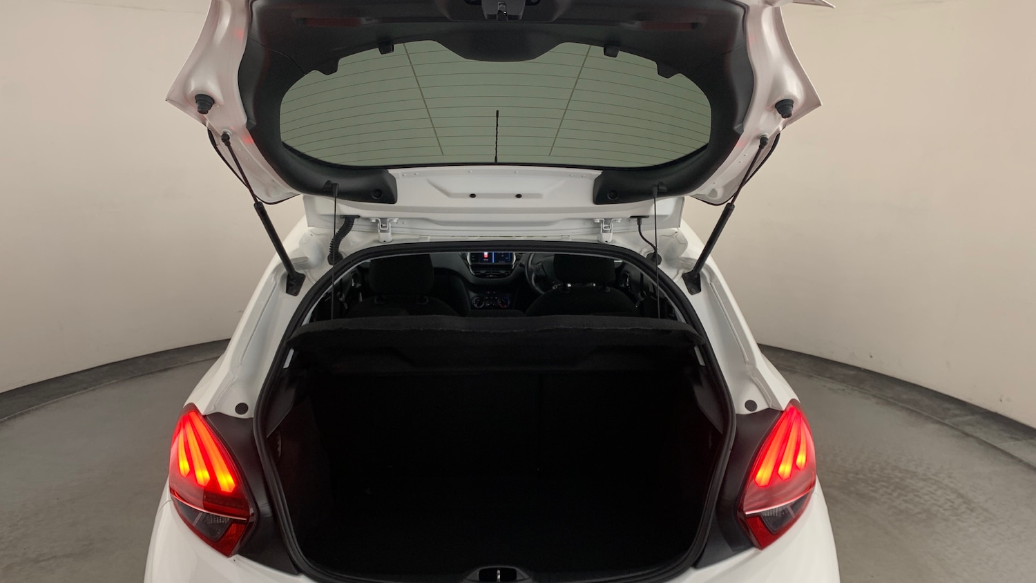 Used Peugeot 208 2019 for sale - 77575753: Photo 5