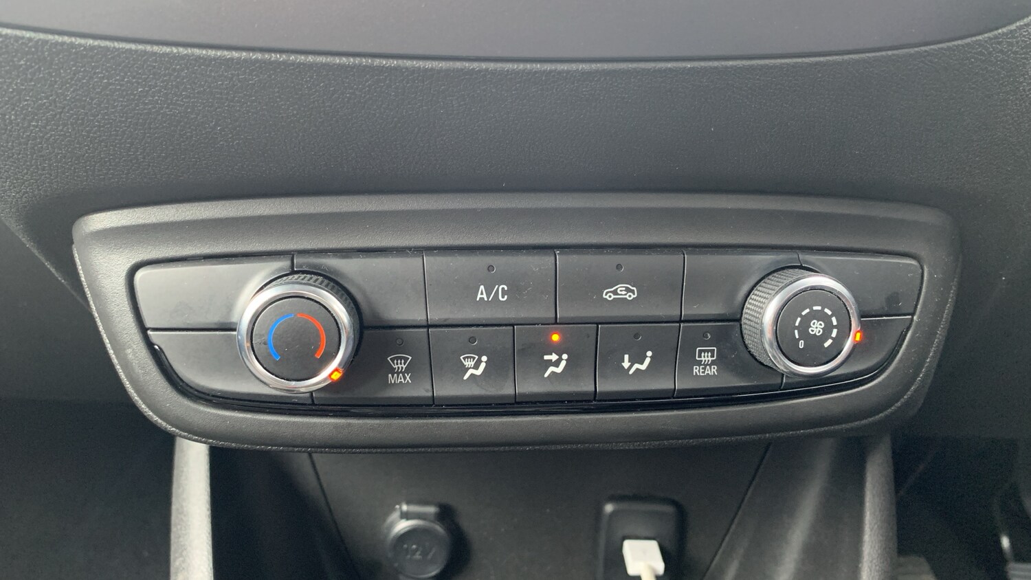 Used Vauxhall Crossland 2022 for sale - 77388260: Photo 31