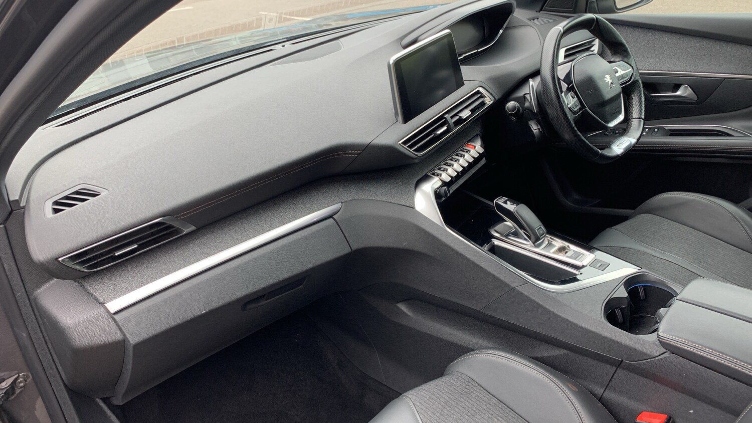 Used Peugeot 3008 2020 for sale - 75840881: Photo 12