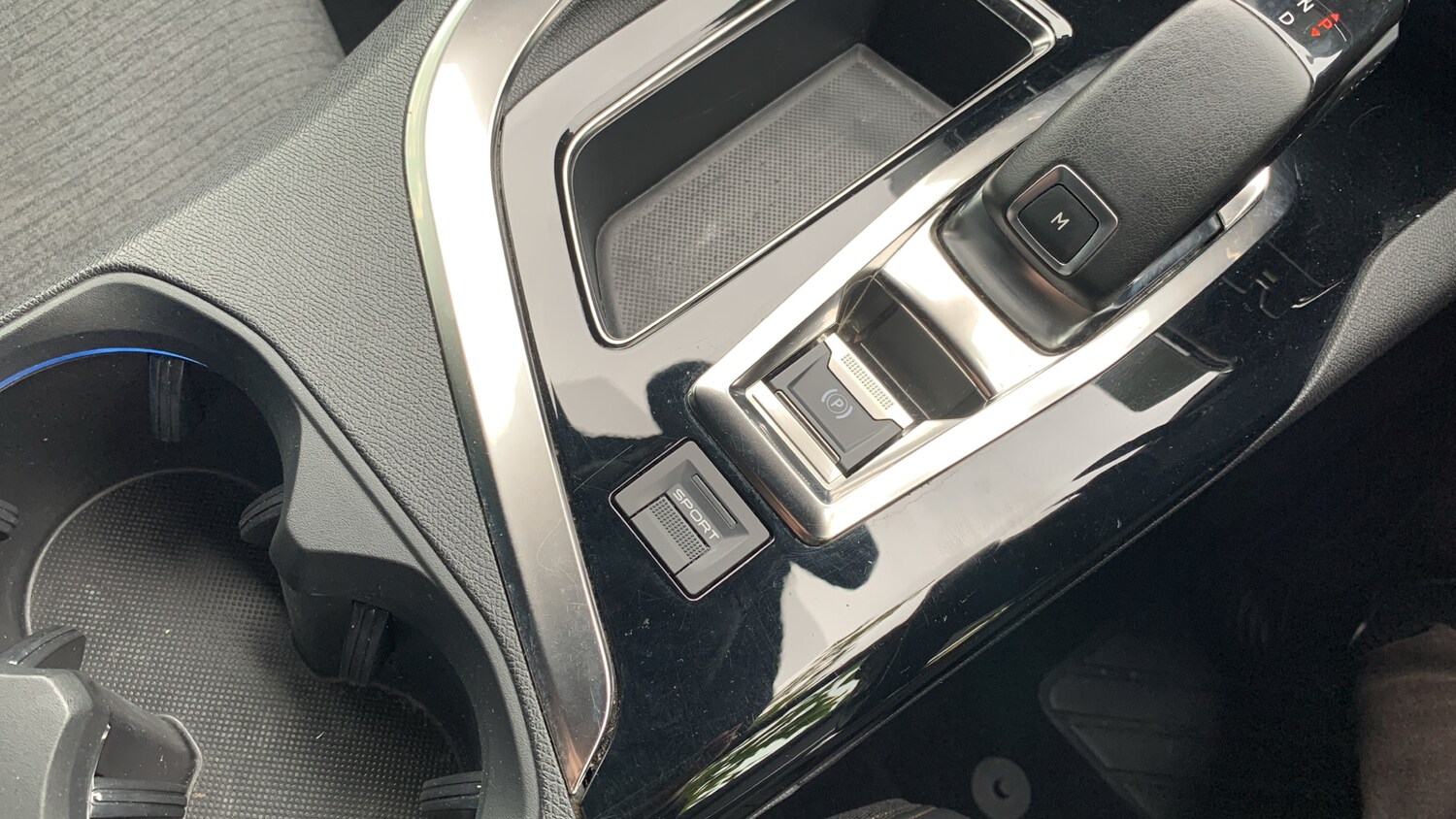 Used Peugeot 3008 2020 for sale - 75840881: Photo 21