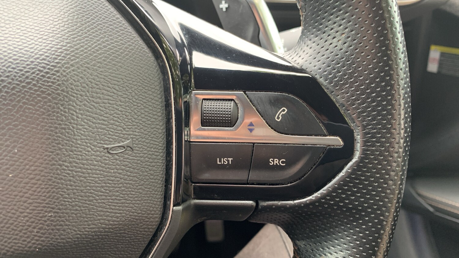 Used Peugeot 3008 2020 for sale - 75840881: Photo 24