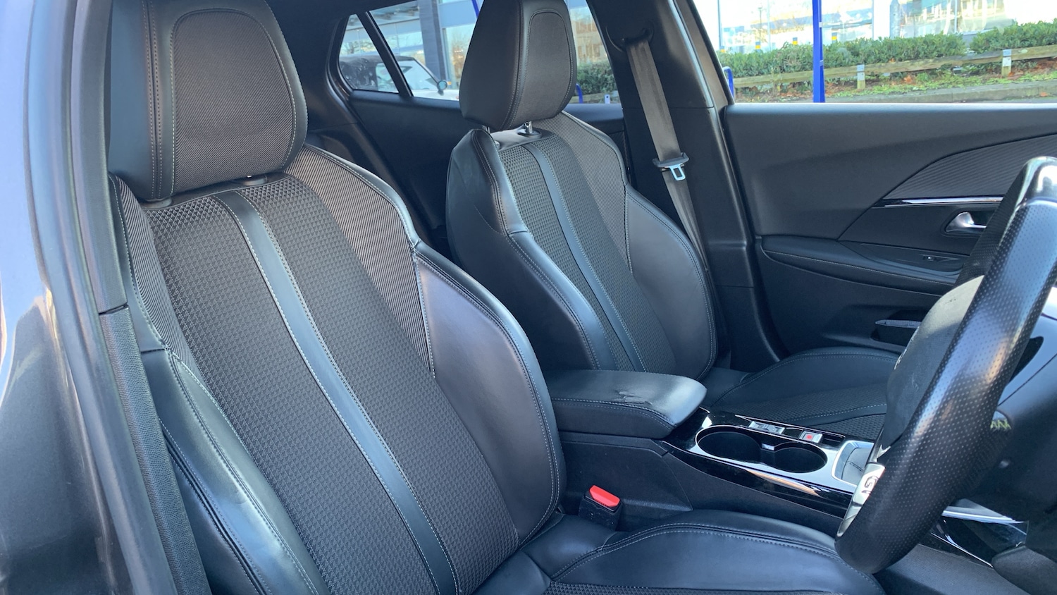 Used Peugeot 2008 2022 for sale - 76772618: Photo 38