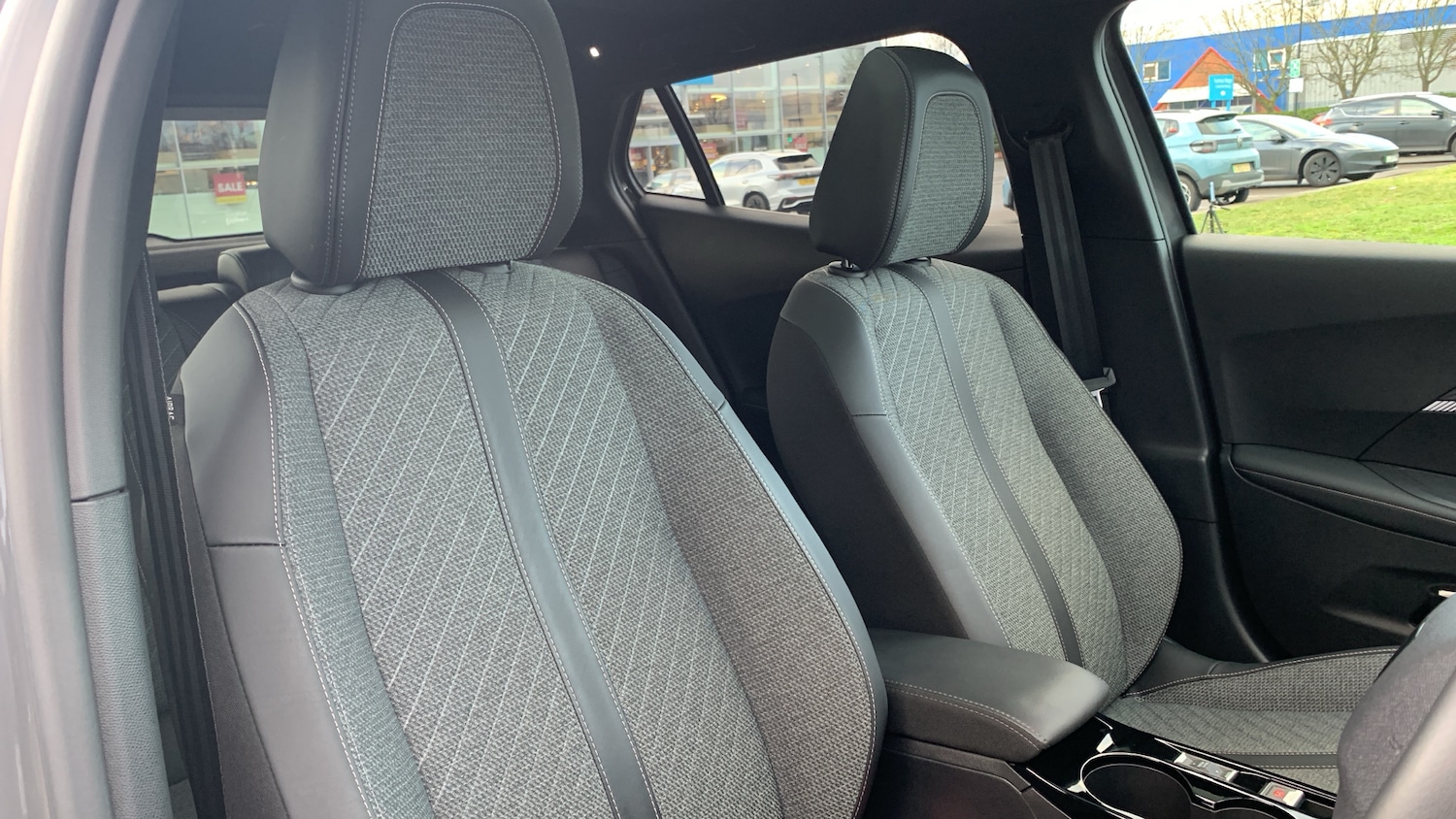 Used Peugeot 2008 2024 for sale - 77163963: Photo 37