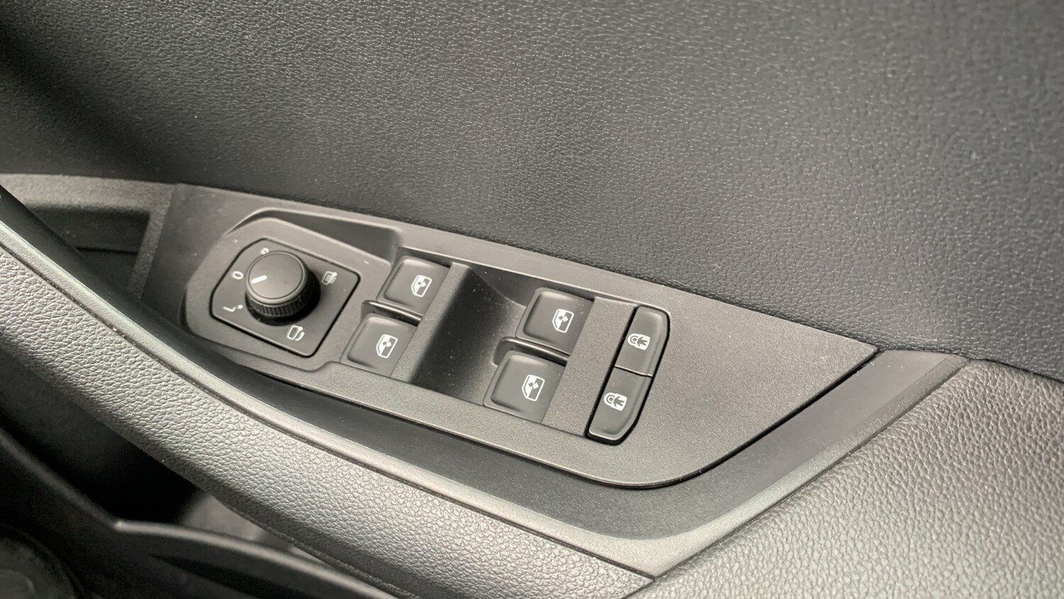 Used Skoda Karoq 2024 for sale - 76190380: Photo 22