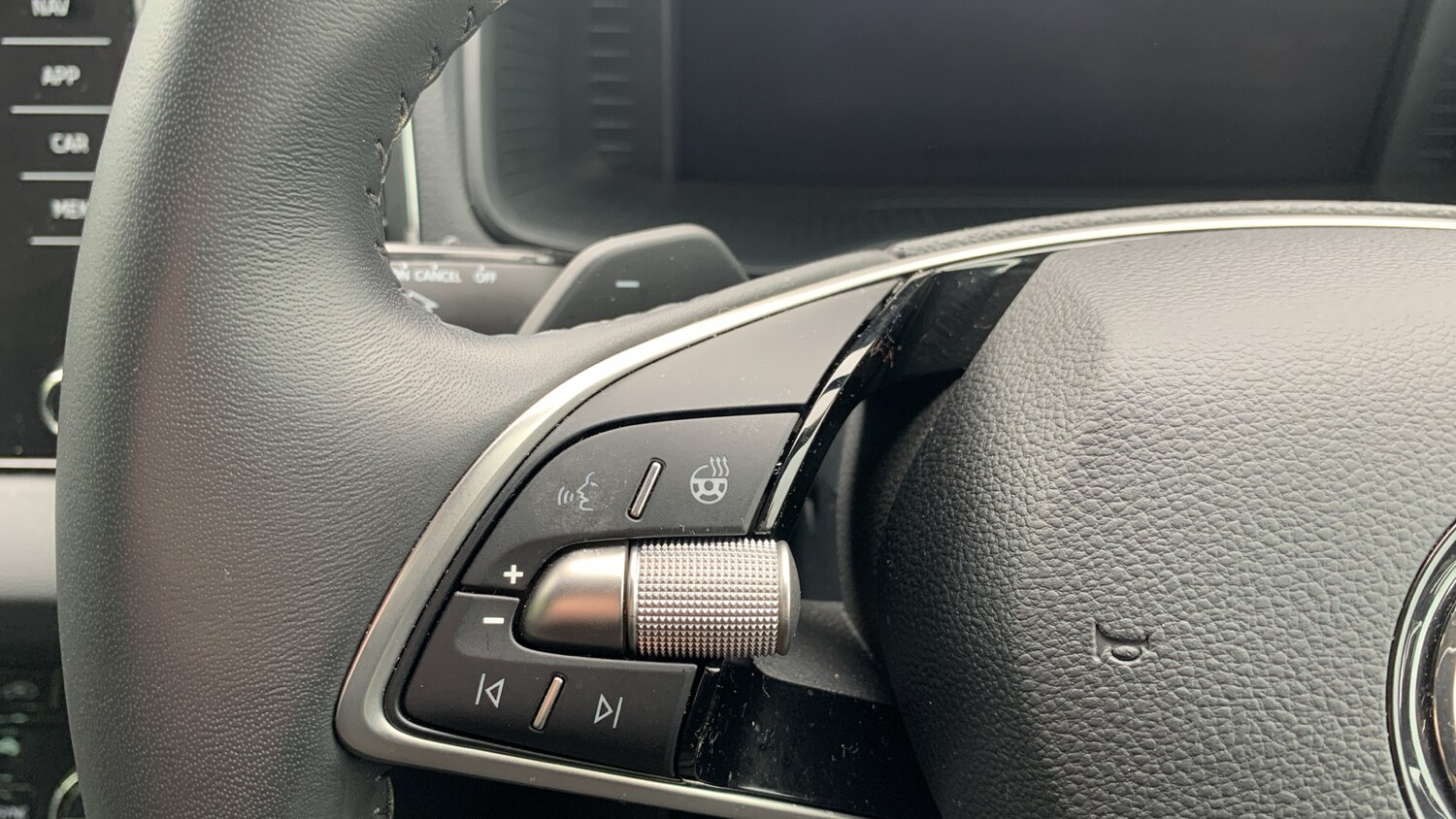 Used Skoda Karoq 2024 for sale - 76190380: Photo 23