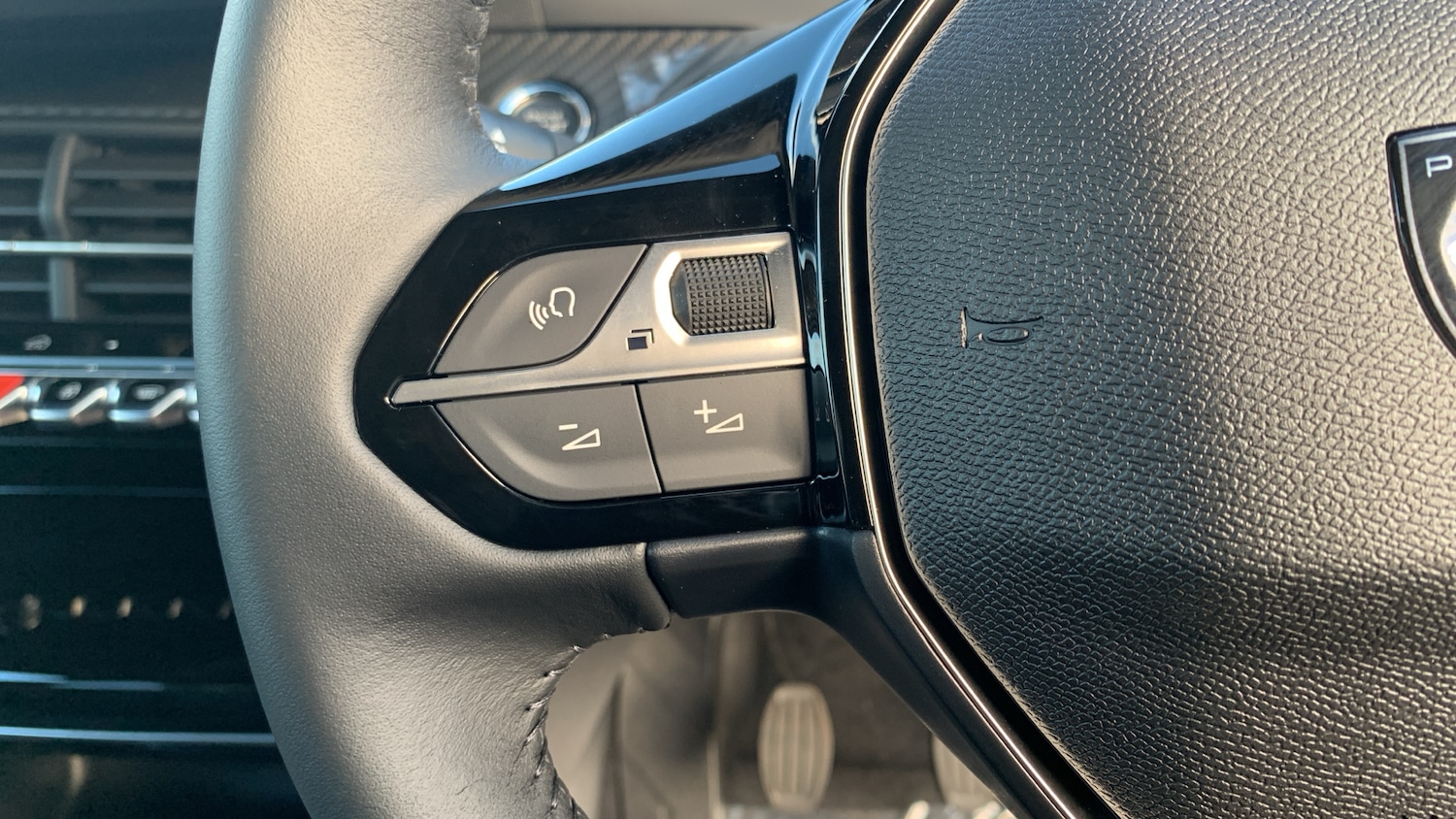 Used Peugeot 2008 2025 for sale - 76953748: Photo 23