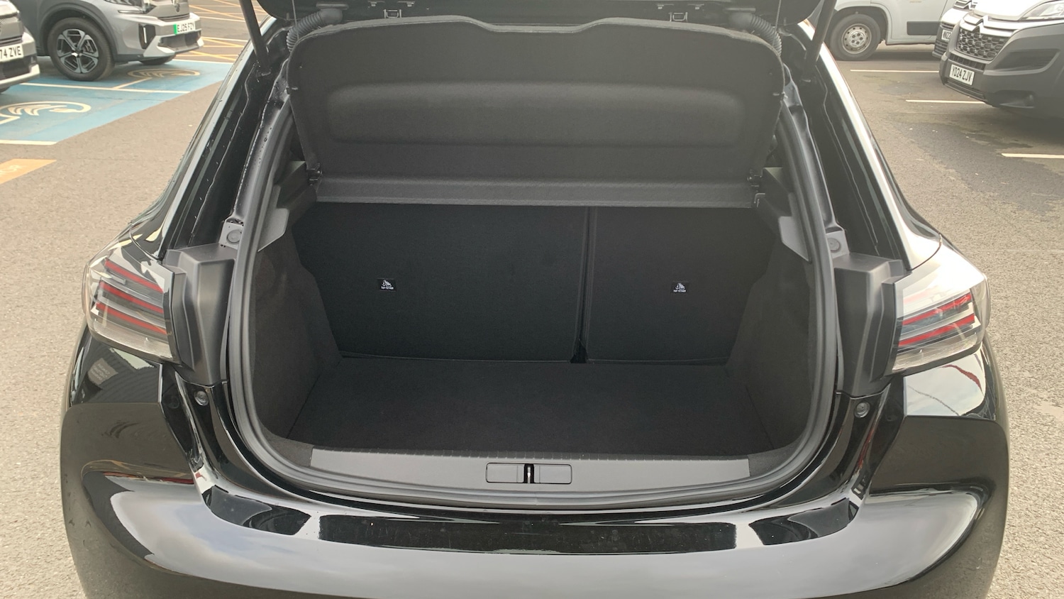 Used Peugeot 208 2024 for sale - 76608970: Photo 19