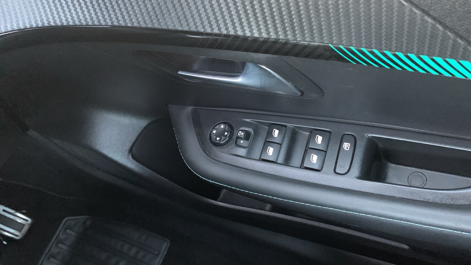 Used Peugeot 208 2023 for sale - 77009420: Photo 22