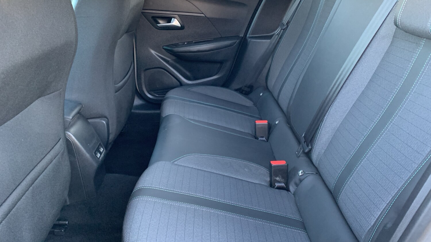 Used Peugeot 208 2023 for sale - 77009420: Photo 31