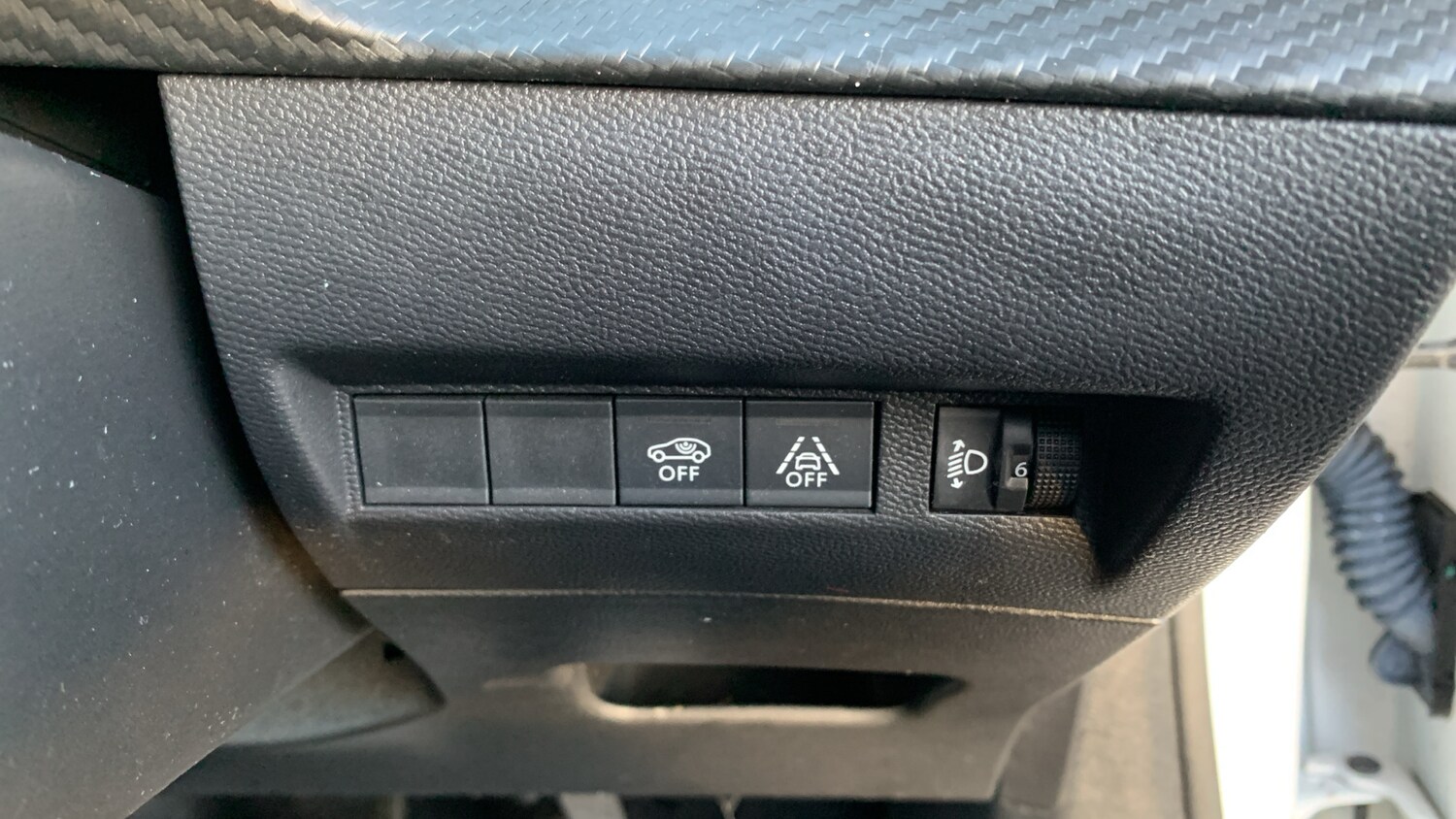 Used Peugeot 208 2023 for sale - 77009420: Photo 32