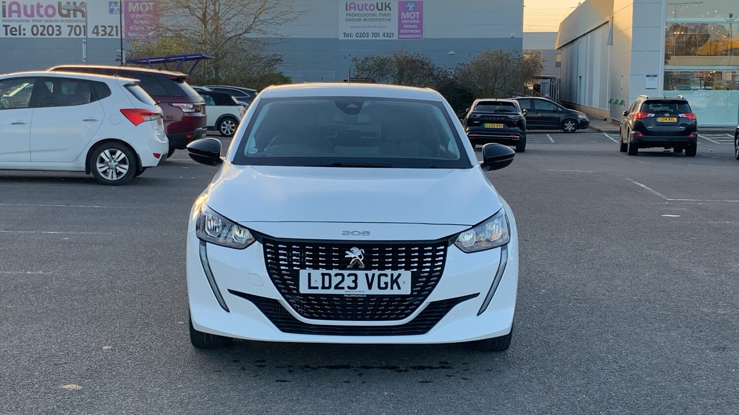 Used Peugeot 208 2023 for sale - 77009420: Photo 8