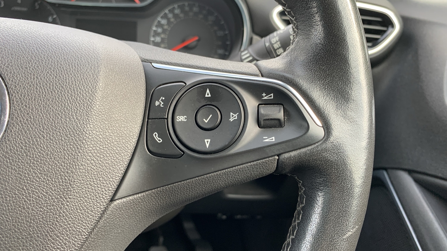 Used Vauxhall Crossland 2021 for sale - 77321261: Photo 25