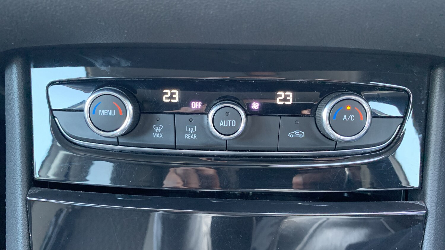 Used Vauxhall Grandland X 2019 for sale - 77659688: Photo 32