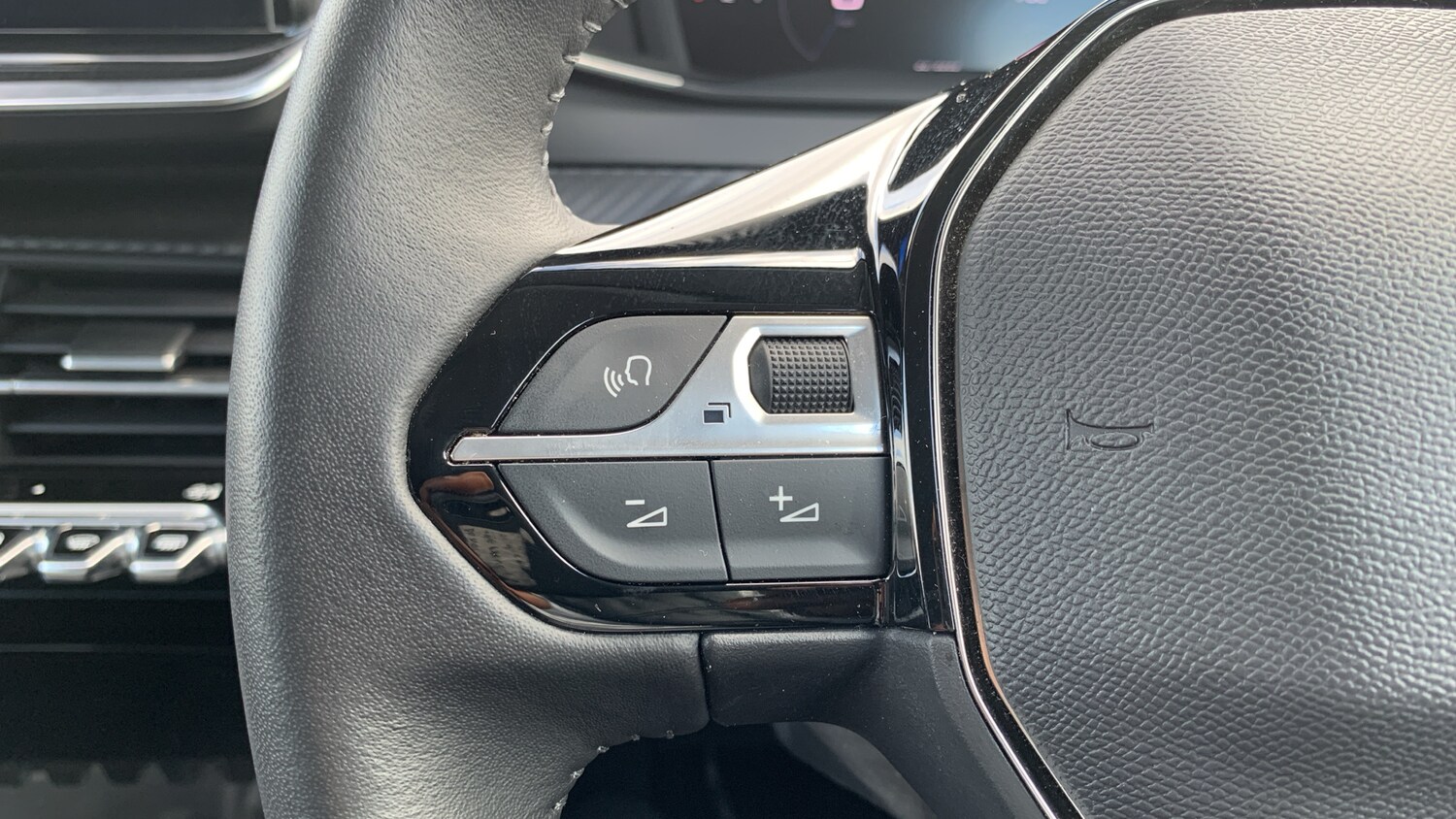 Used Peugeot 208 2024 for sale - 77840588: Photo 23