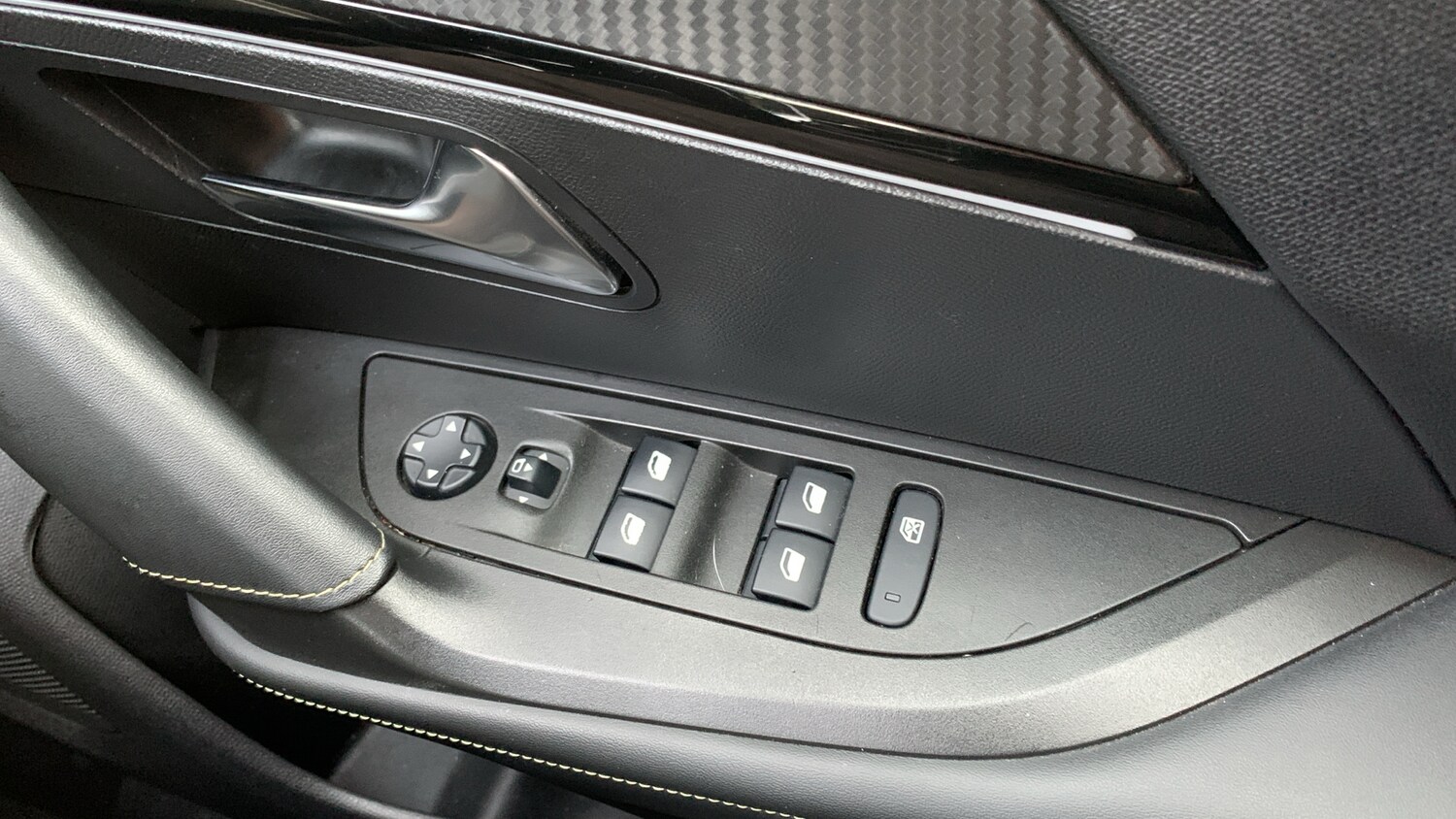 Used Peugeot 2008 2022 for sale - 76458466: Photo 22