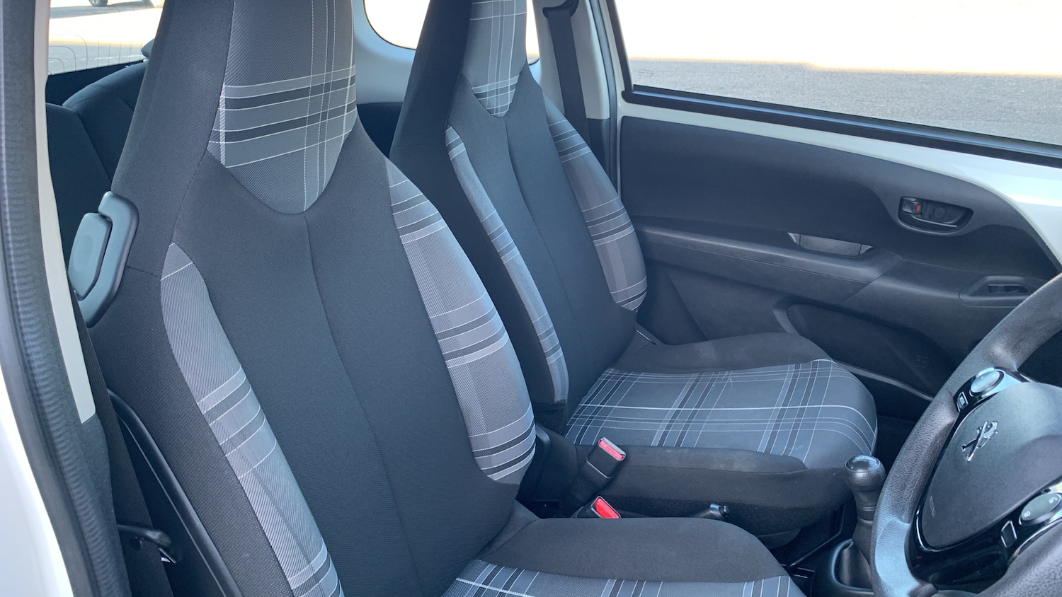 Used Peugeot 108 2017 for sale - 76667809: Photo 37