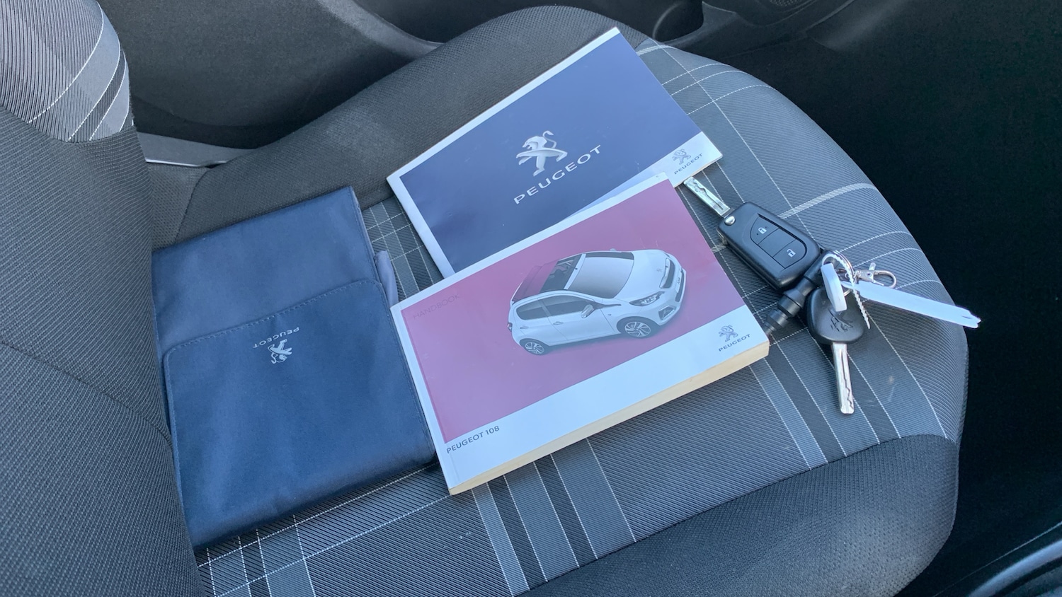 Used Peugeot 108 2017 for sale - 76667809: Photo 39