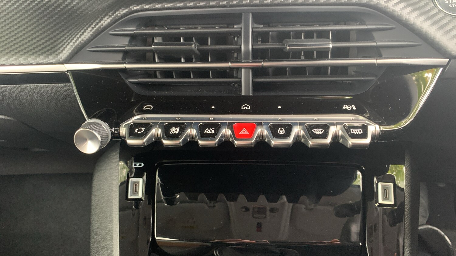 Used Peugeot 208 2024 for sale - 76086056: Photo 29