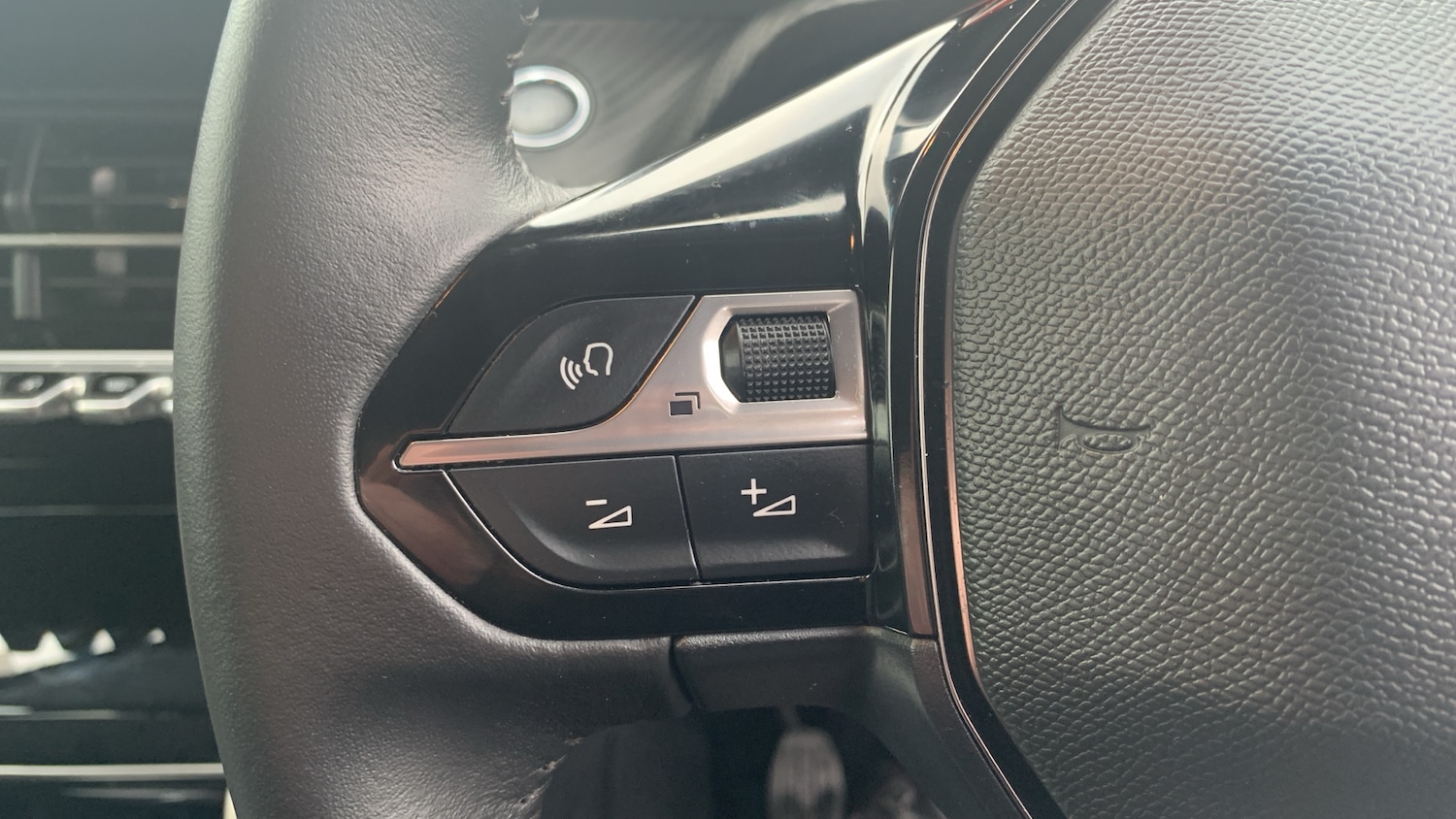 Used Peugeot 208 2022 for sale - 77457230: Photo 23