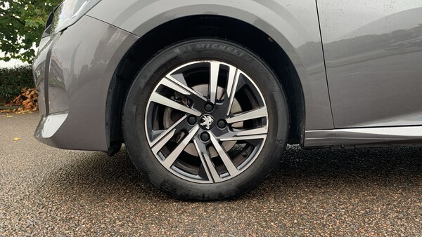 Used Peugeot 208 2023 for sale - 76086049: Photo 14