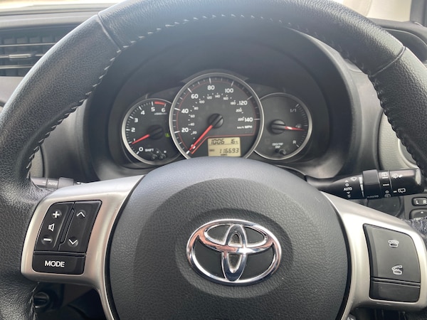 Used Toyota Yaris 2014 for sale - 75673276: Photo 11