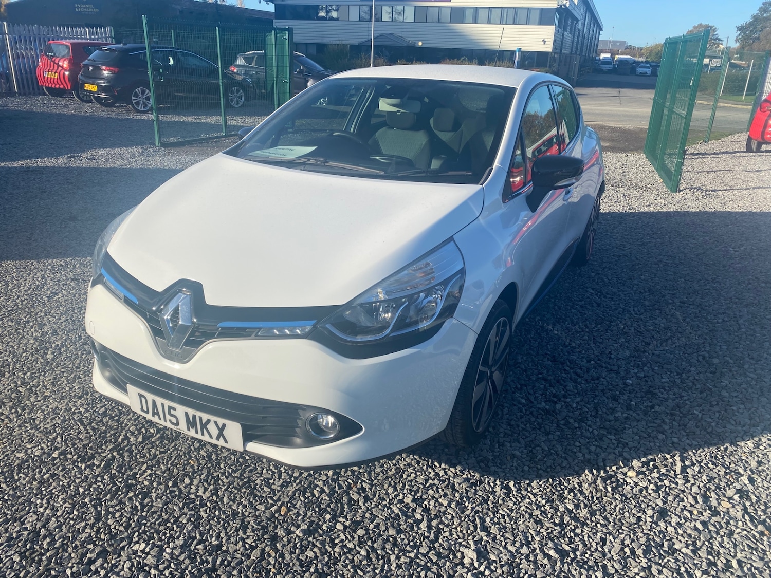 Used Renault Clio 2015 for sale - 76363027: Photo 1
