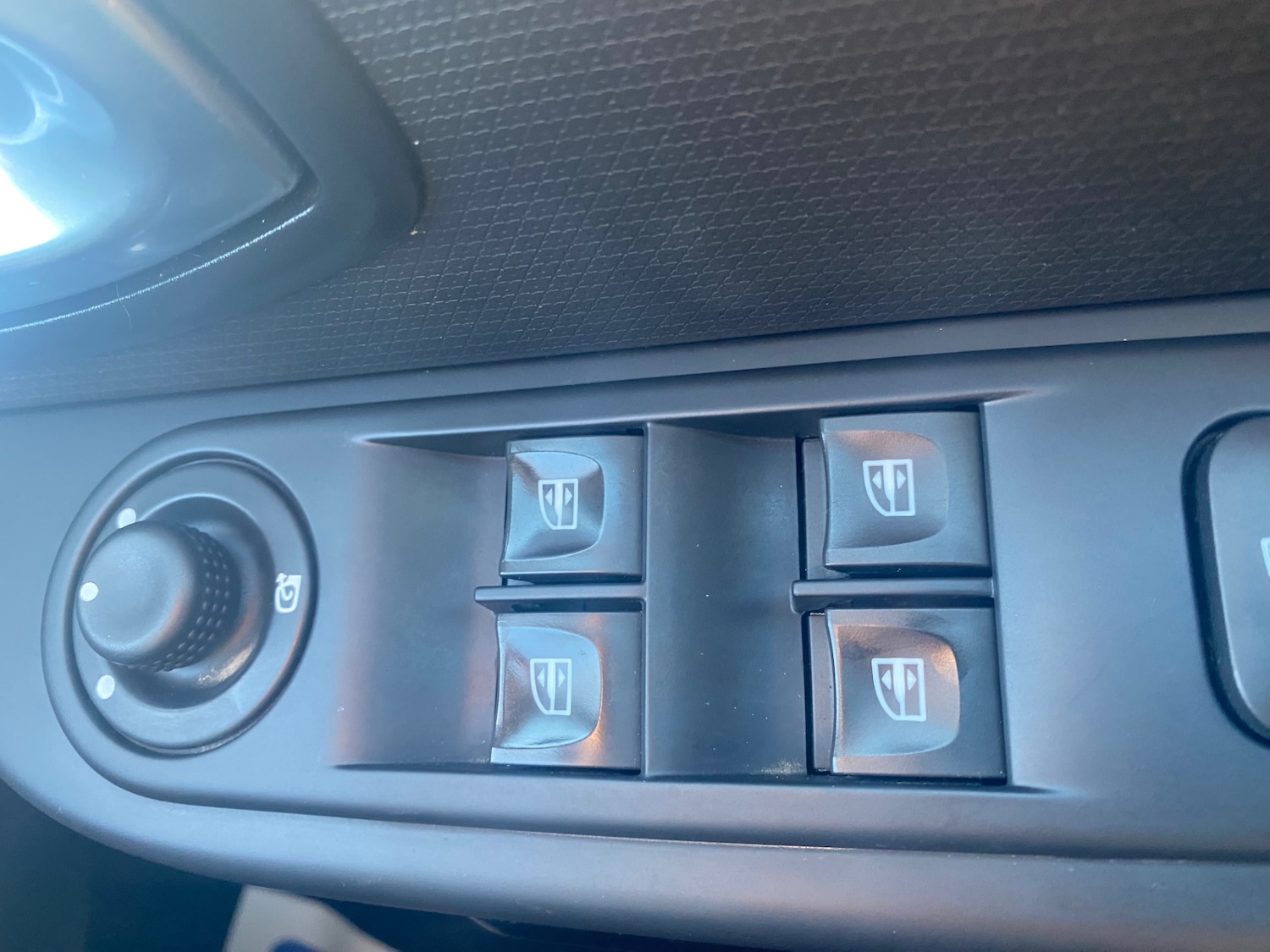 Used Renault Clio 2015 for sale - 76363027: Photo 14