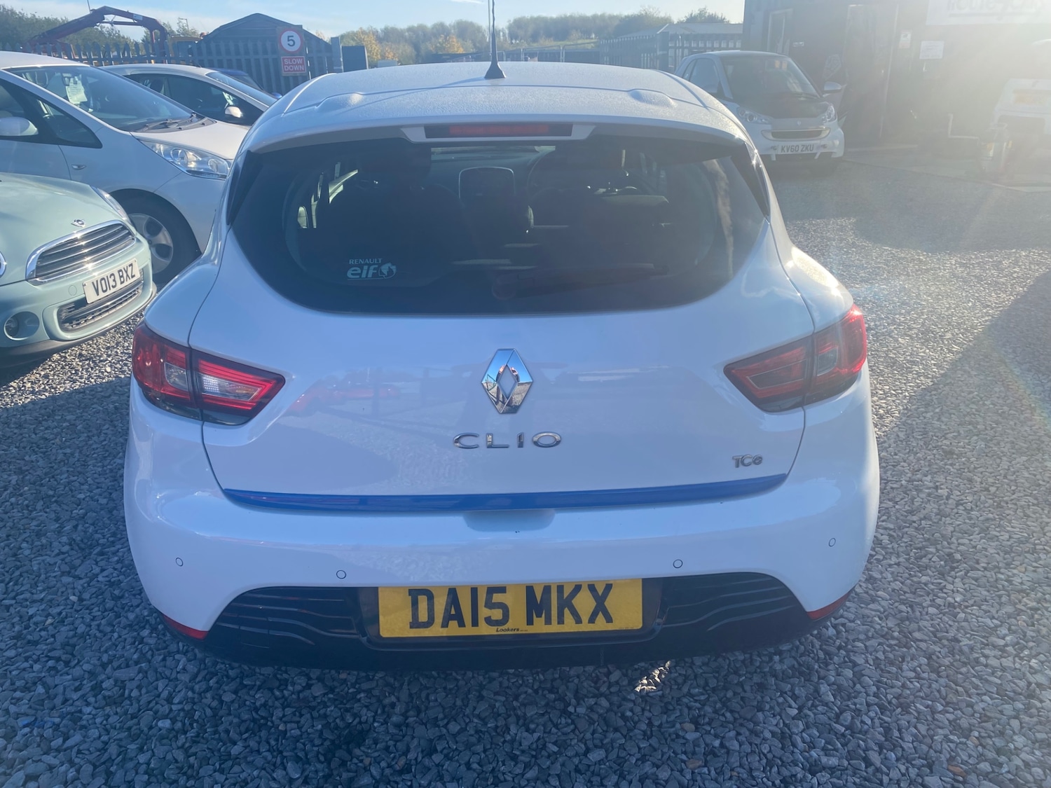 Used Renault Clio 2015 for sale - 76363027: Photo 2