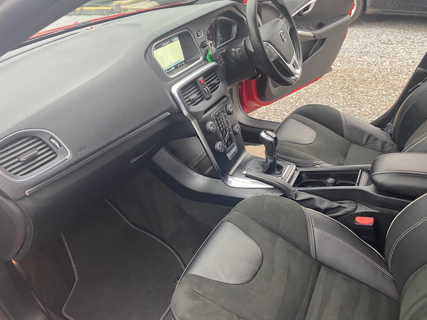 Used Volvo V40 2016 for sale - 77418287: Photo 10