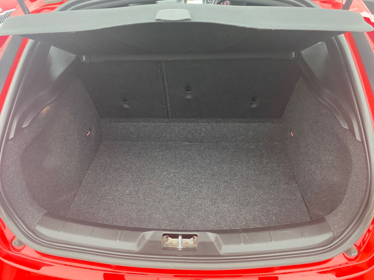 Used Volvo V40 2016 for sale - 77418287: Photo 12