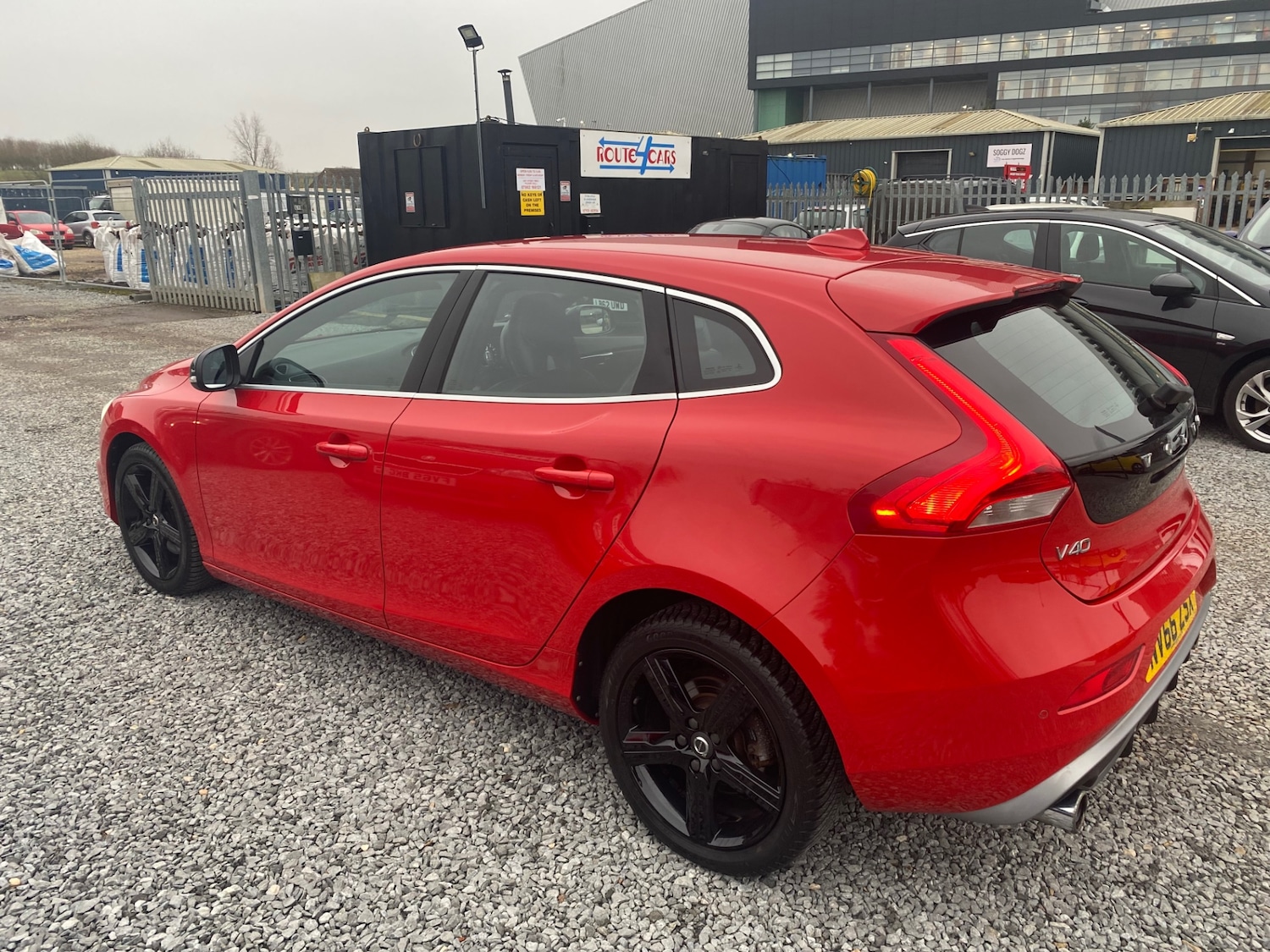 Used Volvo V40 2016 for sale - 77418287: Photo 2