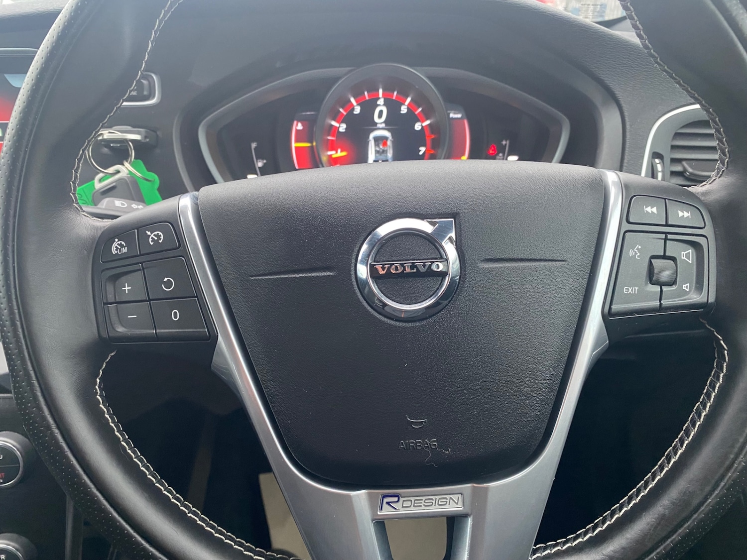 Used Volvo V40 2016 for sale - 77418287: Photo 20