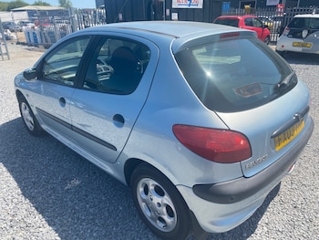 Used Peugeot 206 2003 for sale - 78993500: Photo