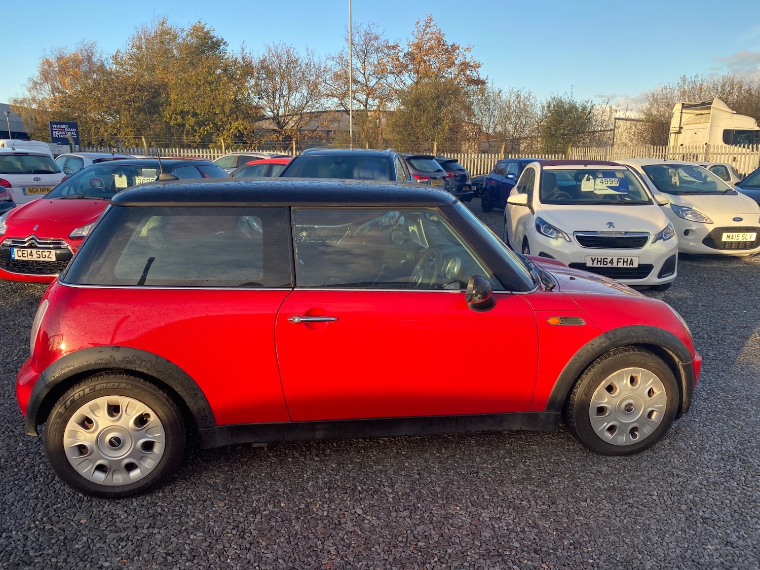 Used MINI Hatch 2005 for sale - 76738585: Photo 2