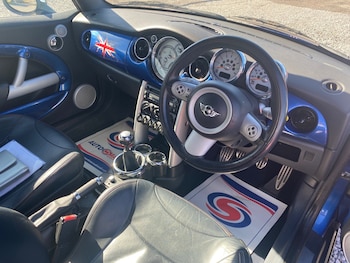 Used MINI Convertible 2006 for sale - 76102416: Photo