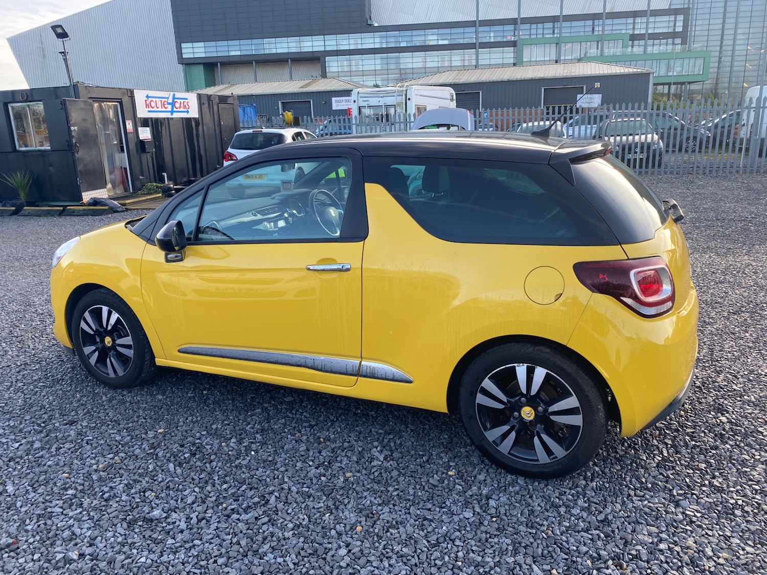 Used Citroen DS3 2014 for sale - 76931867: Photo 2