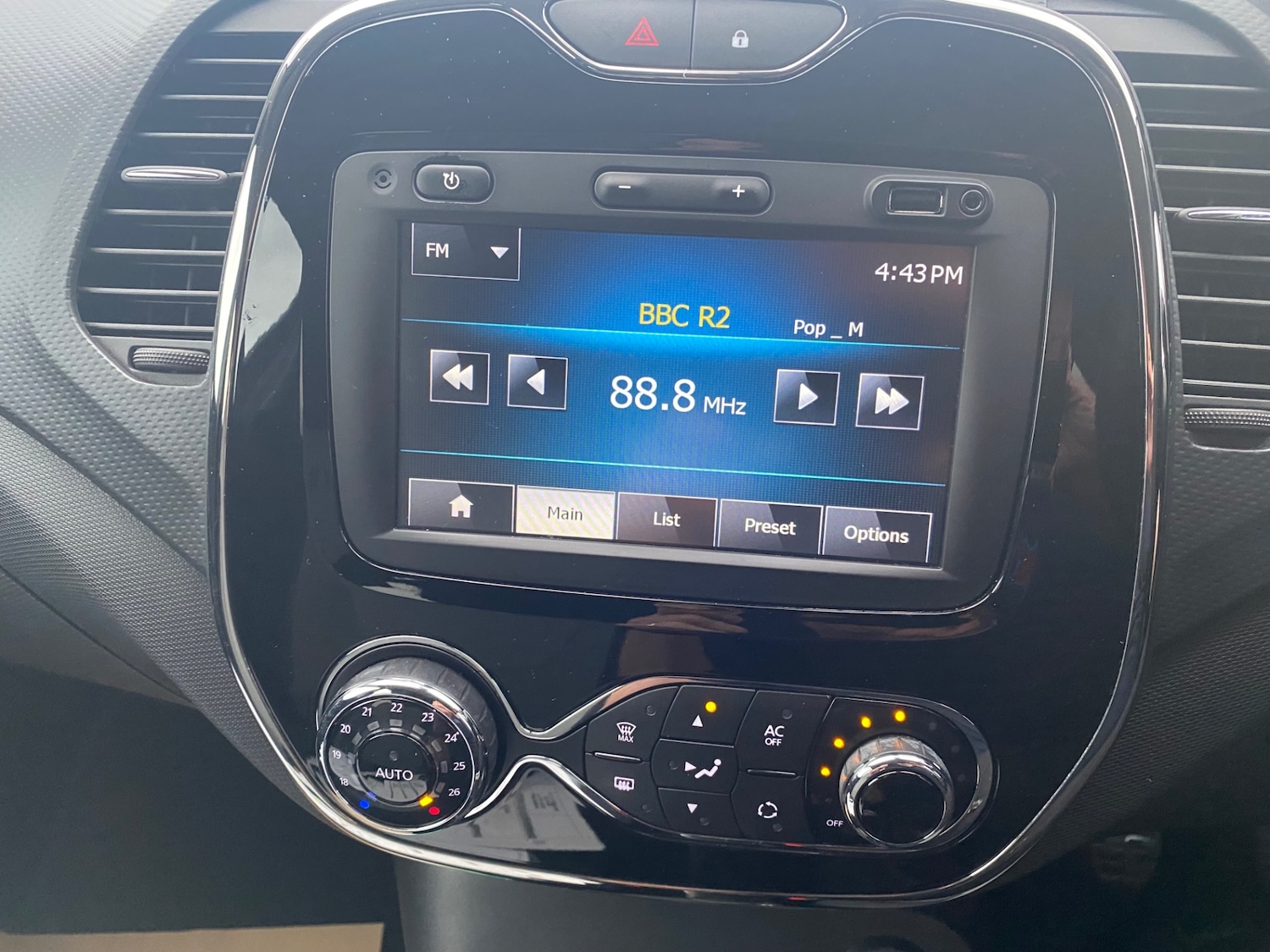 Used Renault Captur 2014 for sale - 77649678: Photo 12