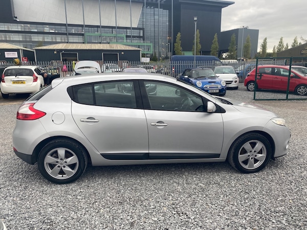 Used Renault Megane 2011 for sale - 76079022: Photo 6