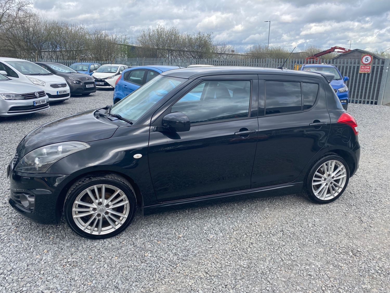 Used Suzuki Swift 2015 for sale - 78123245: Photo 4