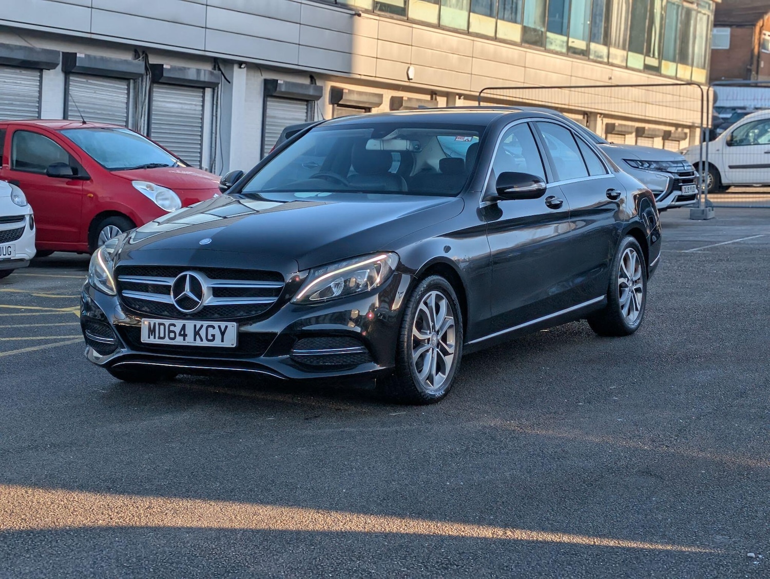 Used Mercedes-Benz C Class 2015 for sale - 77097369: Photo 3