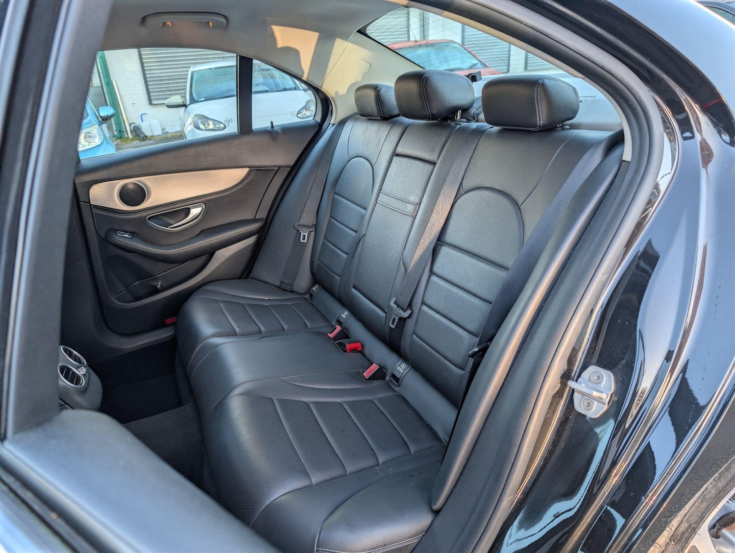 Used Mercedes-Benz C Class 2015 for sale - 77097369: Photo 32